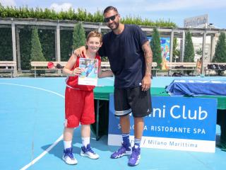 AraCamp il primo camp di basket con Pietro Aradori al Fantini Club 021